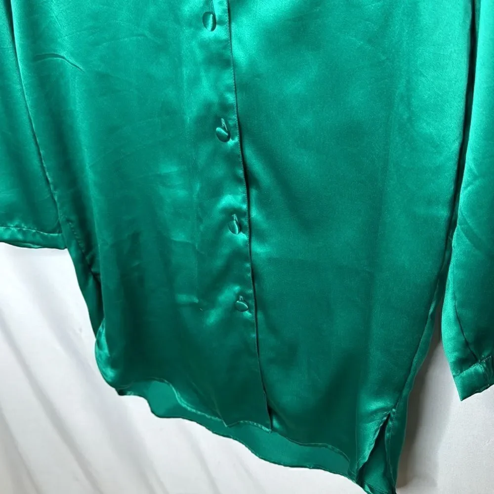 Victoria Secret Vintage 1980’s Gold Label Green Night Shirt. Size small.